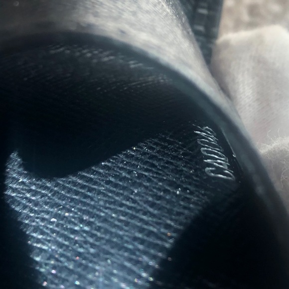 Louis Vuitton epi 6 keycase Wallet - Picture 7 of 10